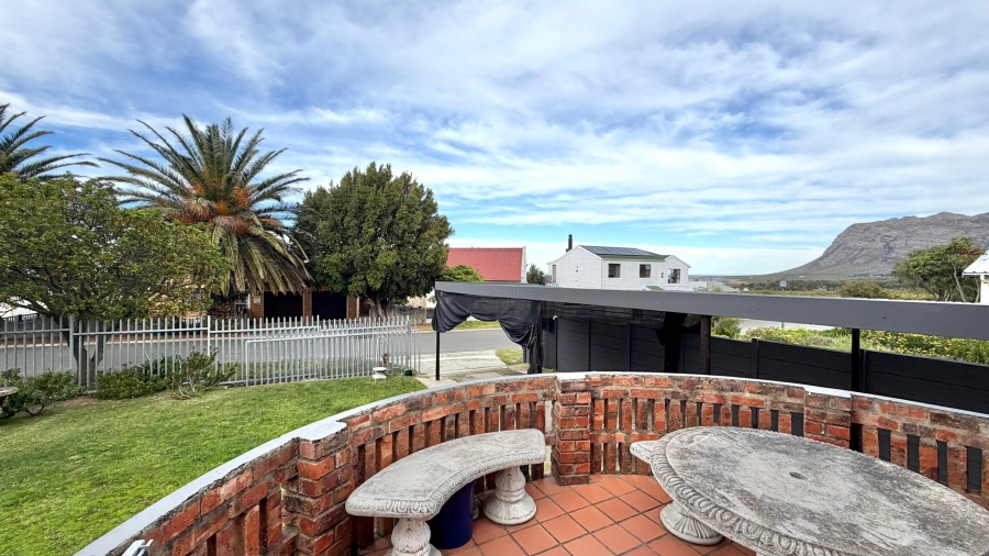 3 Bedroom Property for Sale in Palmiet Western Cape